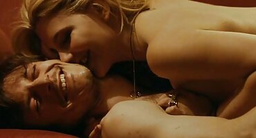 sex lê bống Đen làm sạch phụ nữ làm cho pim xes tình dục ăn mặc cho tiền.