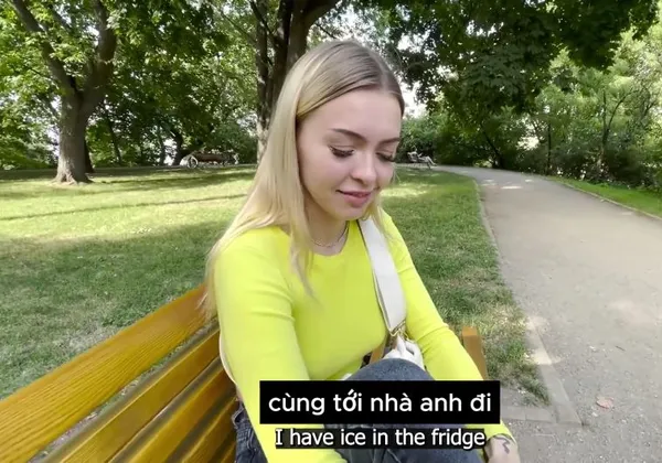 jav bạn thân Giúp em gái chạy bộ bị ngã bong gân về nhà được đền đáp